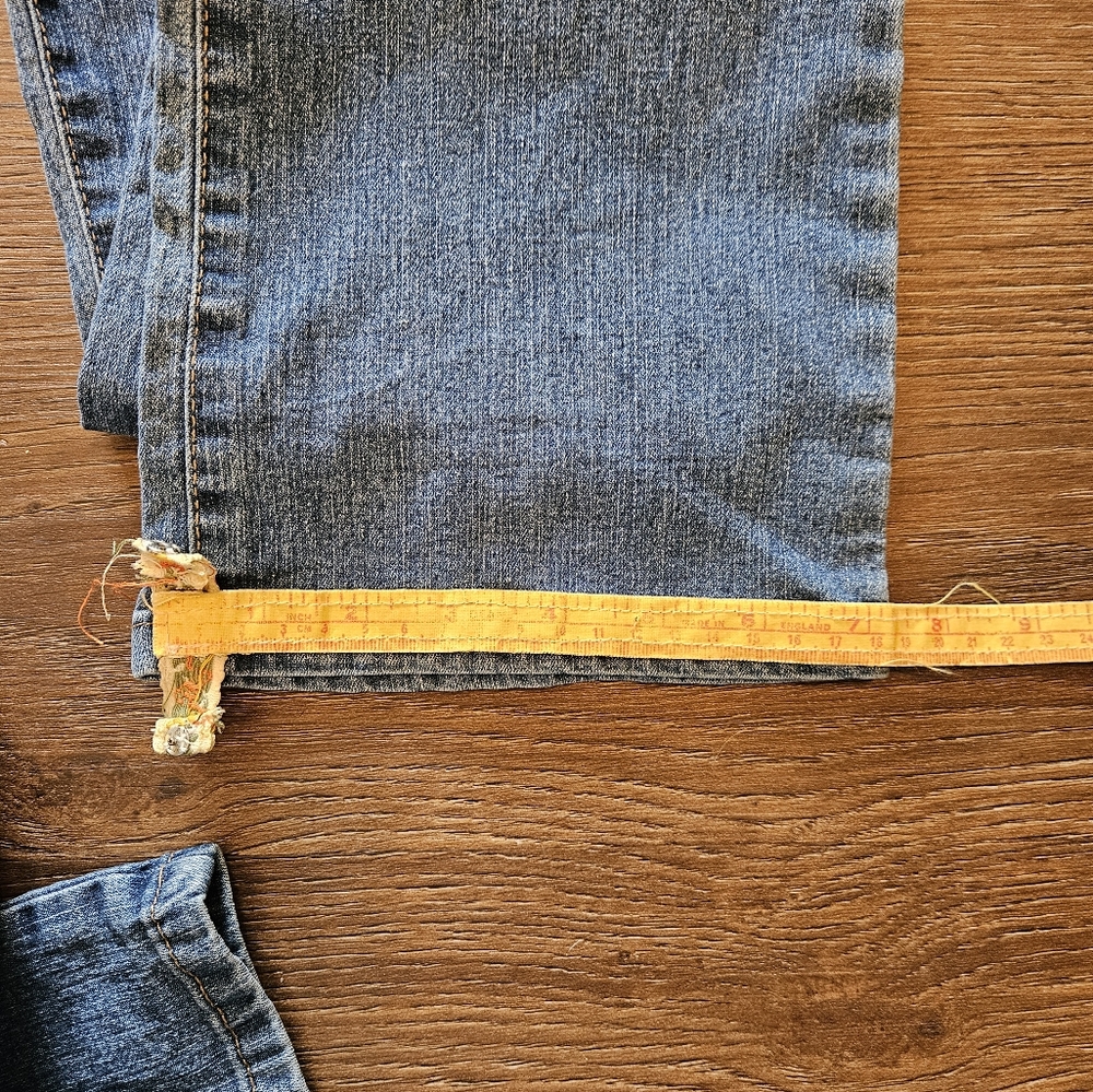 Girl's Size 10 Faded Glory Blue Jeans Medium Blue Color - Picture 10 of 11
